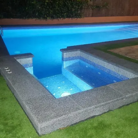 Villadora Villa Santa Coloma De Farners